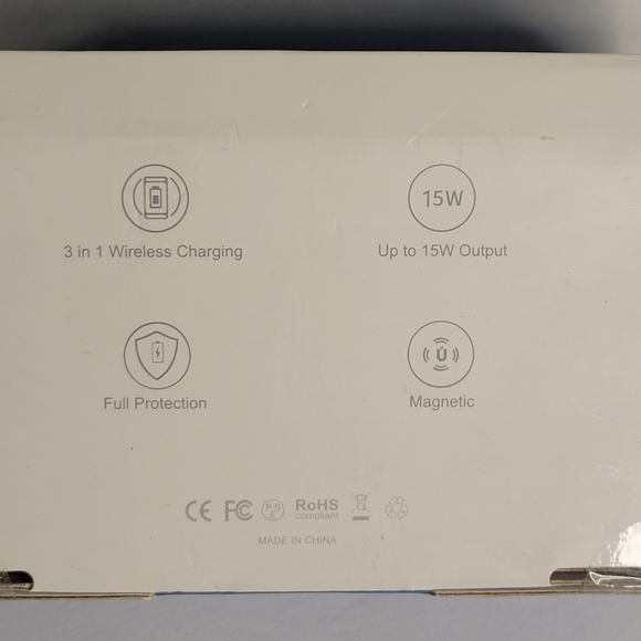 3 In 1 Magnetic Wireless Charging Station - Picture 7 of 7